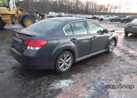 2013 Subaru Legacy 2.5I Premium z USA, uszkodzony, nr VIN 4S3BMBC6XD3021449